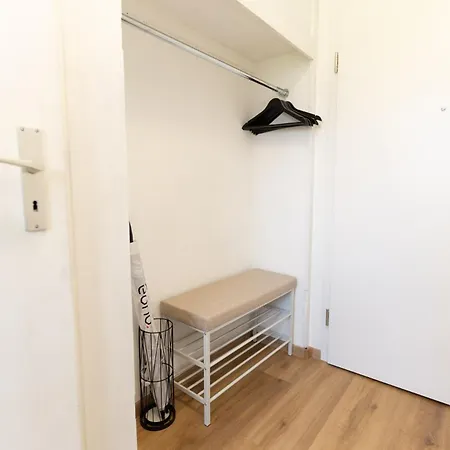 Apartament Ibm, Bertrandt, Kueche, 6 Pers, Office Ehningen